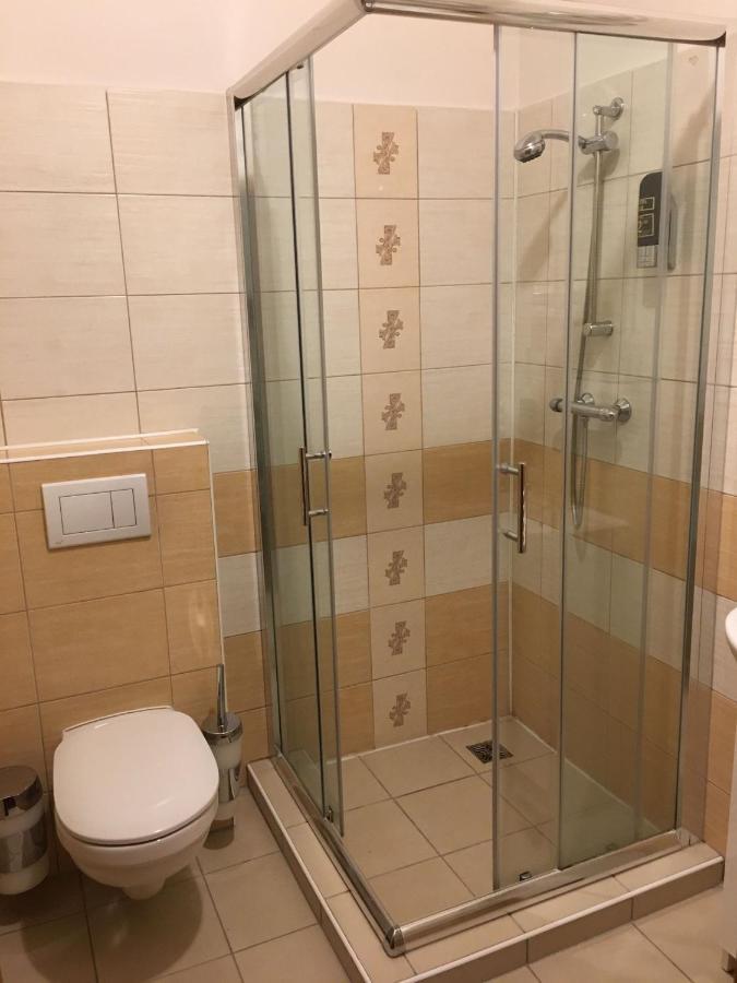 Restaurace a Penzion U Lesa Havířov Esterno foto